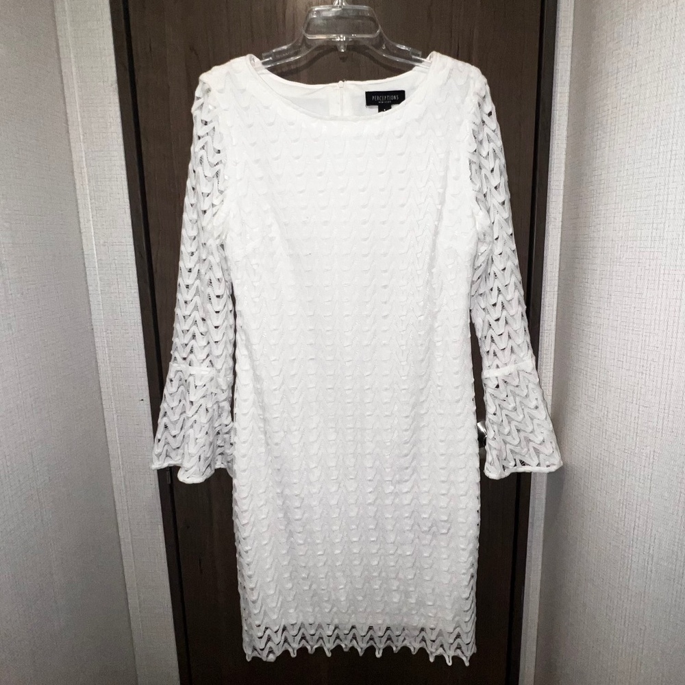 Perceptions New York White Textured Bell Sleeve Sheath Dress – Size 8